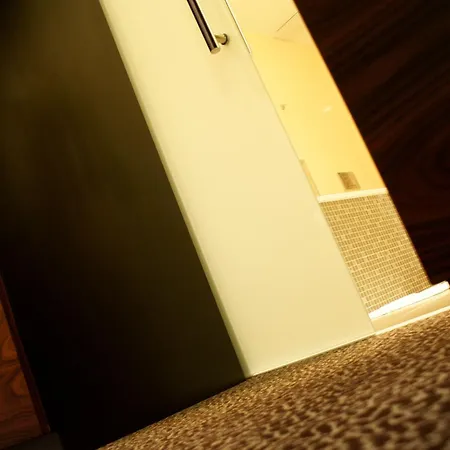 Avance Отель 4*