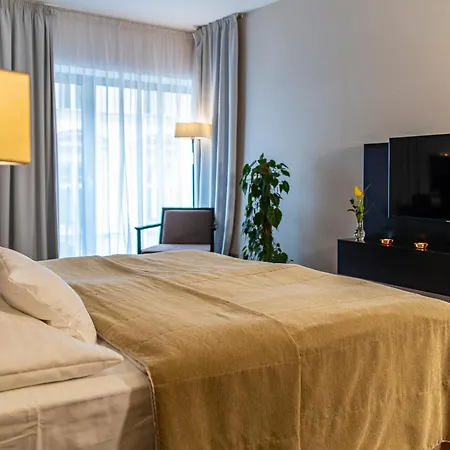Avance Hotel 4*