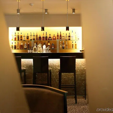 Avance Hotel 4*